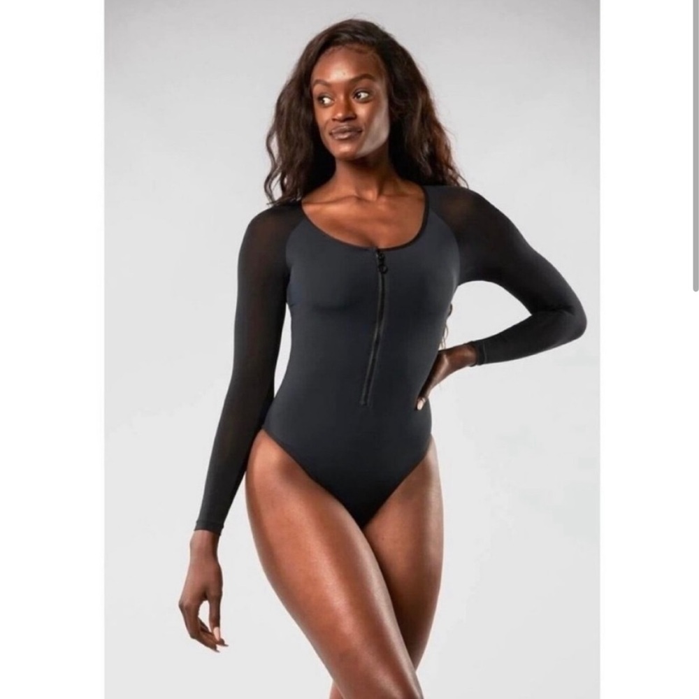Aquarius Onyx Mesh Long Sleeve Swimsuit NWOT Buffbunny Collection